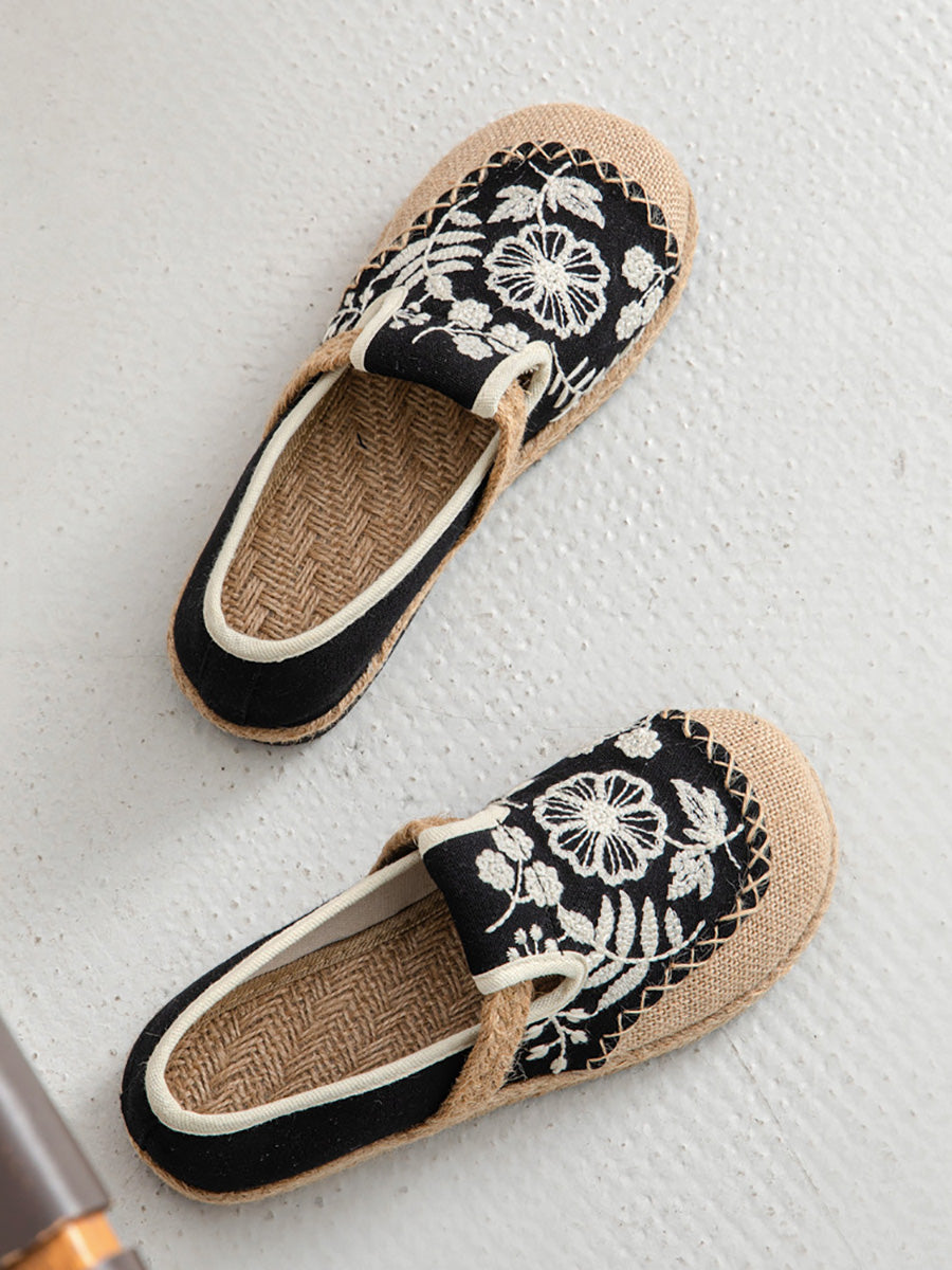 Women Ethnic Flower Embroidery Canvas Flat Shoes