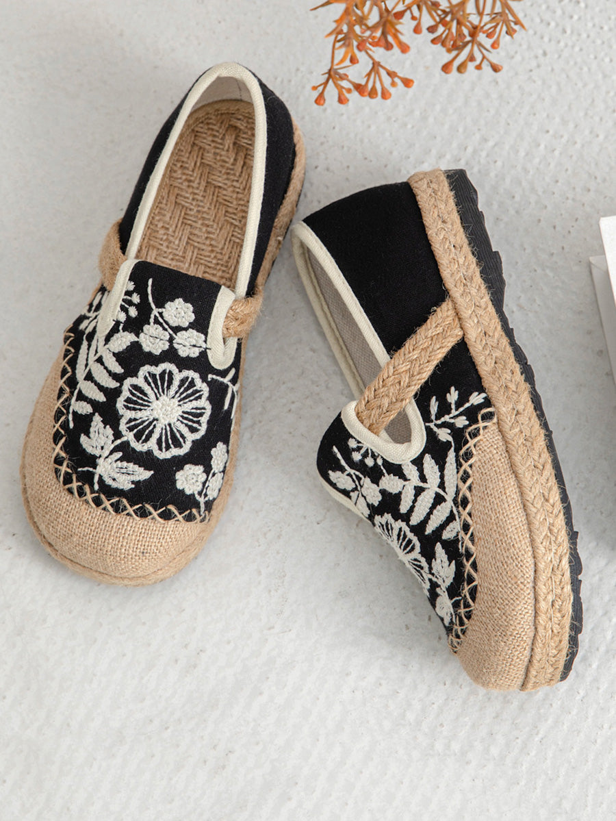 Women Ethnic Flower Embroidery Canvas Flat Shoes