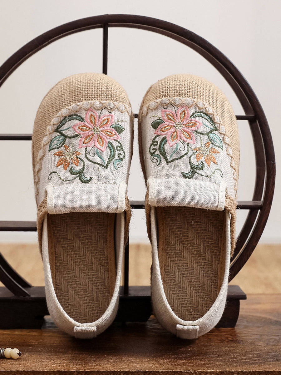 Women Summer Artsy Flower Embroidery Flat Shoes