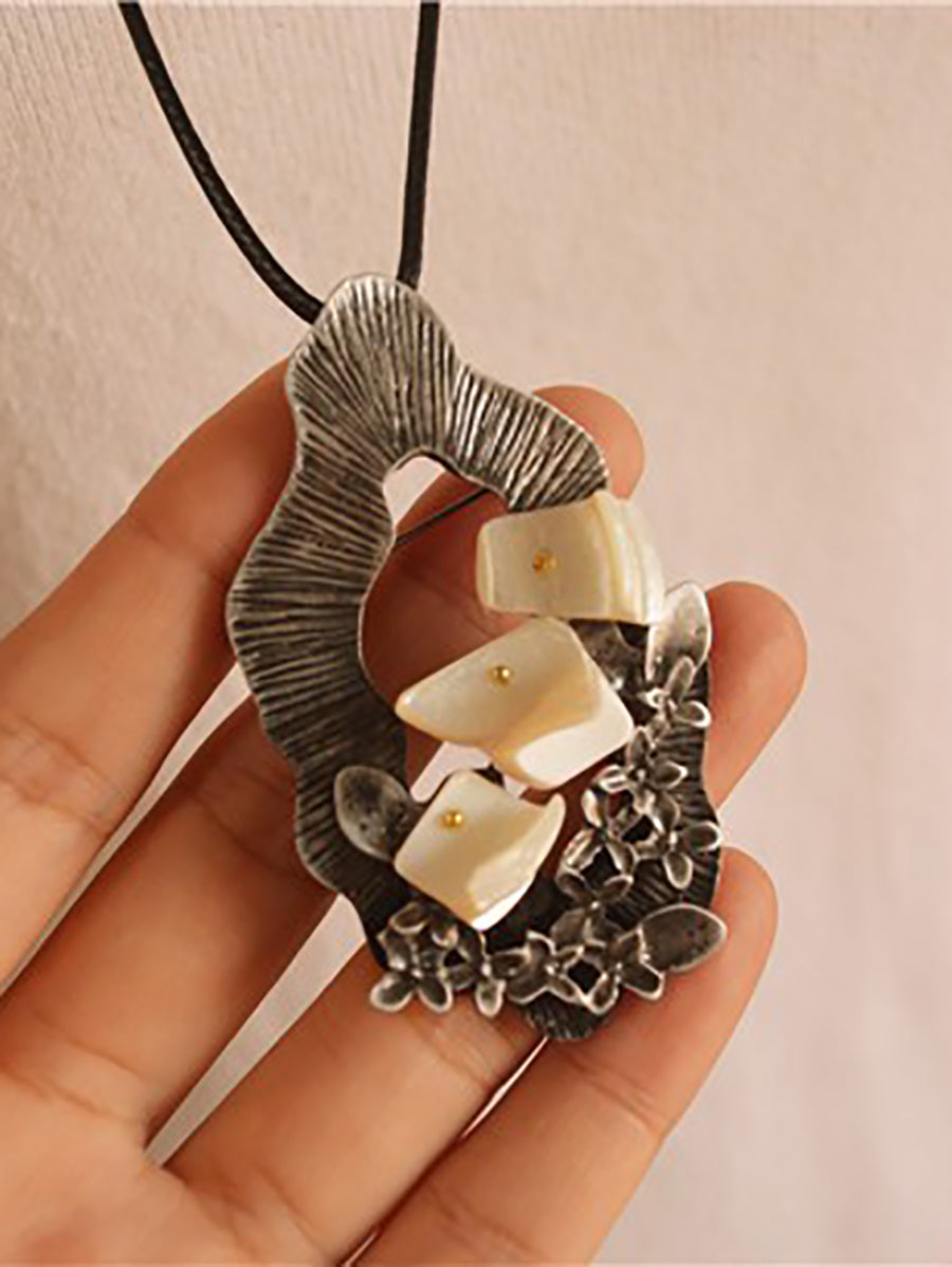 Women Vintage Alloy Flower Shell Sweater Necklace