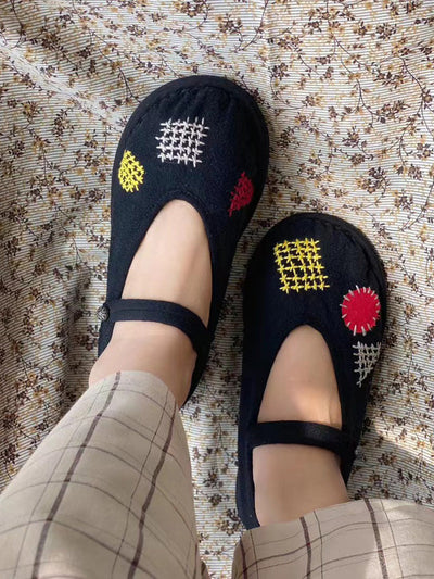 Women Vintage Casual Cloth Embroidery Flat Shoes