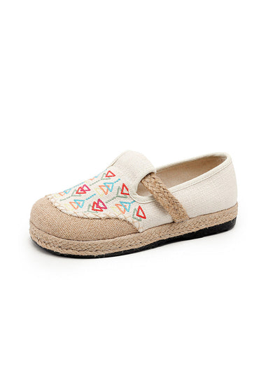 Women Ethnic Triangle Embroidery Canvas Shoes