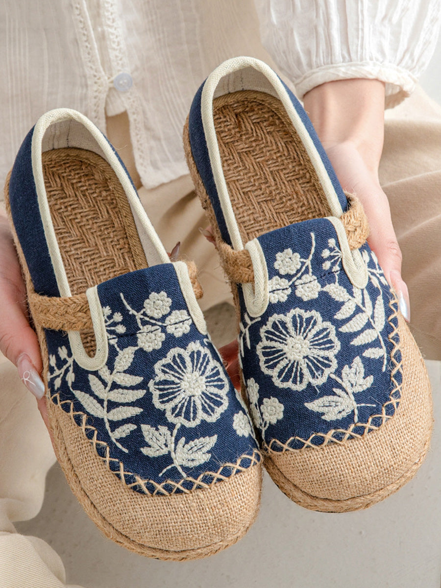 Women Ethnic Flower Embroidery Canvas Flat Shoes