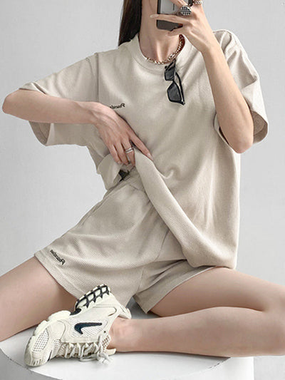 Short Sleeves Split-Joint Round-Neck T-Shirt + Elasticity Waist Shorts Two Pieces Set