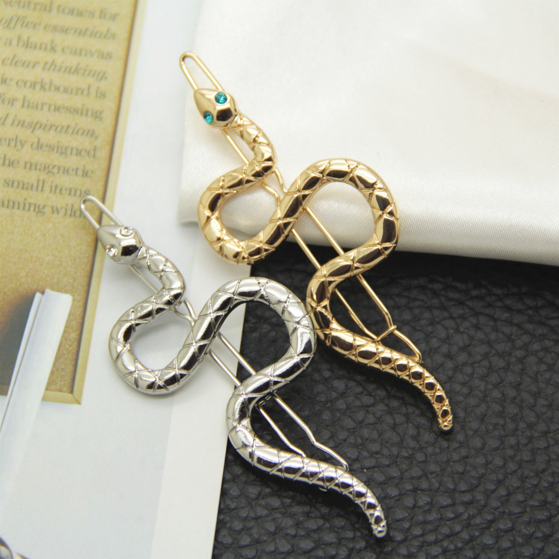 Women's IG Style Snake Alloy Plating Inlay Rhinestones Hair Clip
