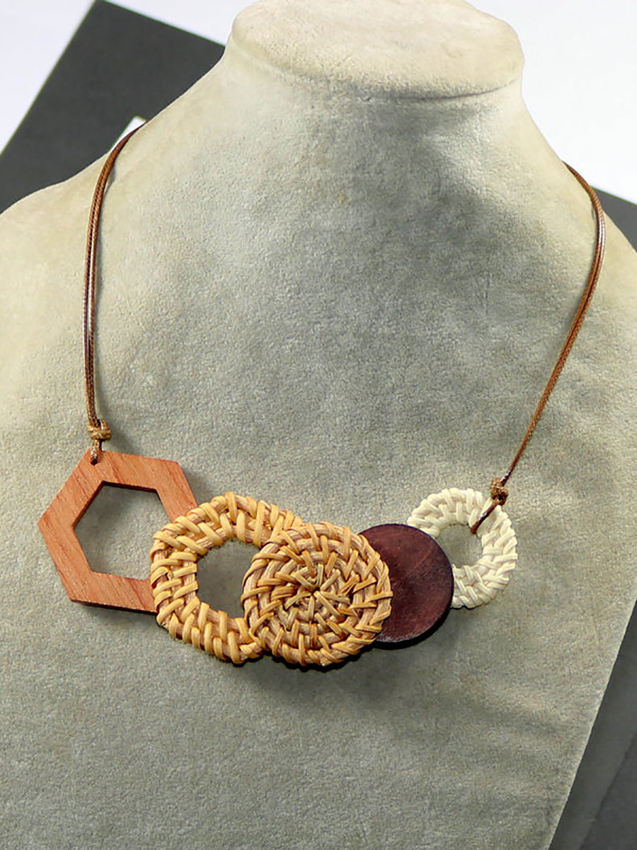 Women Artsy Wooden Straw Geometric Pendent Necklace