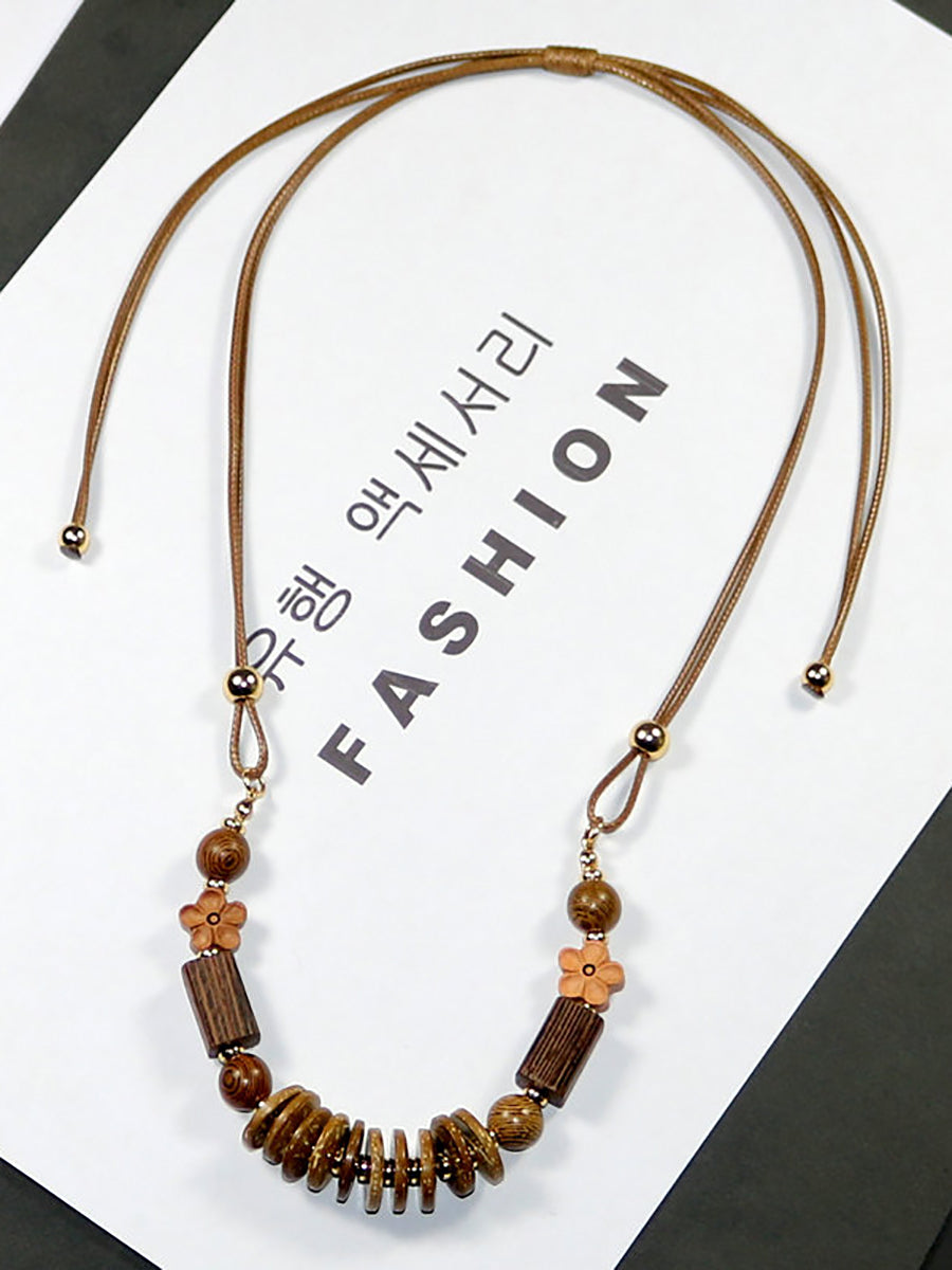 Women Artsy Wooden Straw Geometric Pendent Necklace