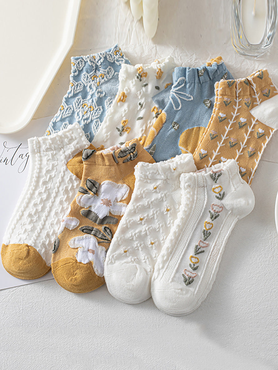 8 Pairs Women Artsy Jacquard Short Socks