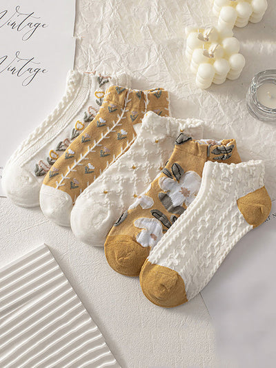 8 Pairs Women Artsy Jacquard Short Socks