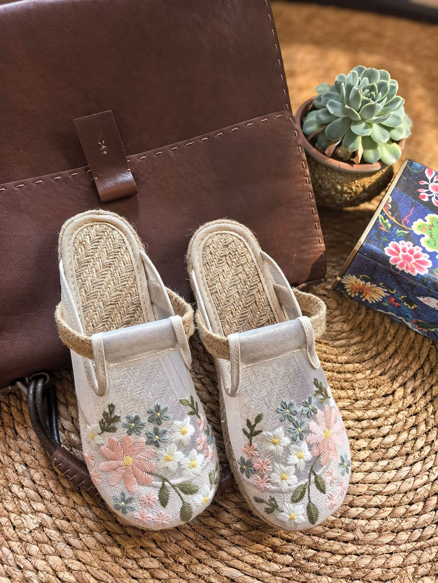 Women Summer Artsy Flower Embroidery Flat Slippers