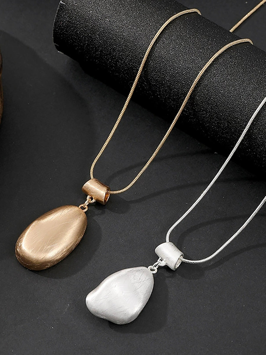 Women Vintage Alloy Oval Pendant Necklace