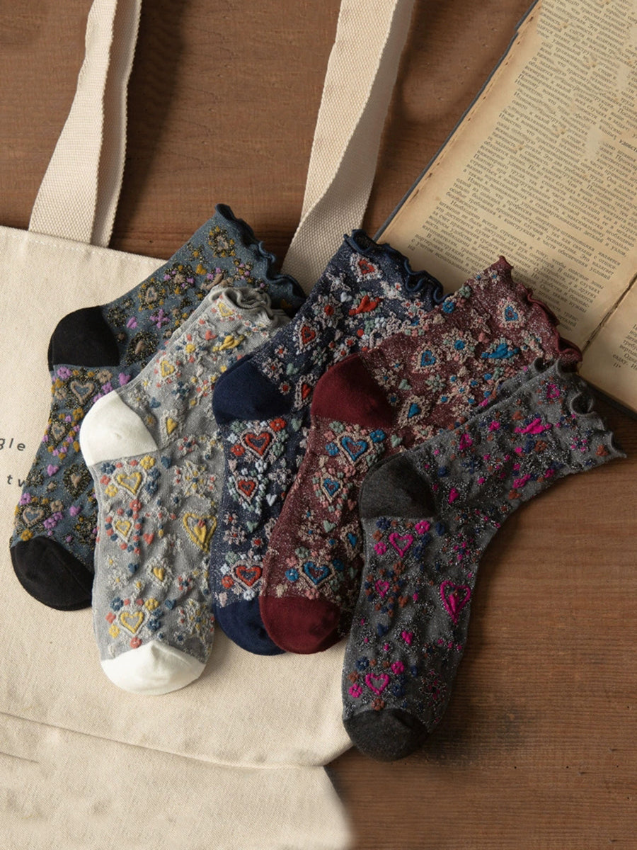 5 Pairs Women Vintage Heart Jacquard Mid Heel Socks