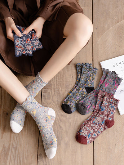 5 Pairs Women Vintage Heart Jacquard Mid Heel Socks