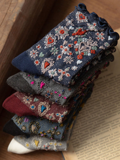 5 Pairs Women Vintage Heart Jacquard Mid Heel Socks