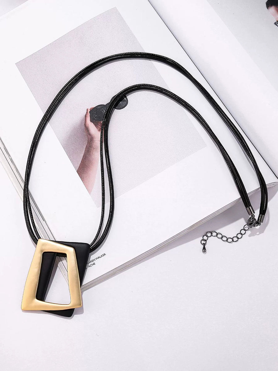 Women Fashion Geometric Alloy Necklace