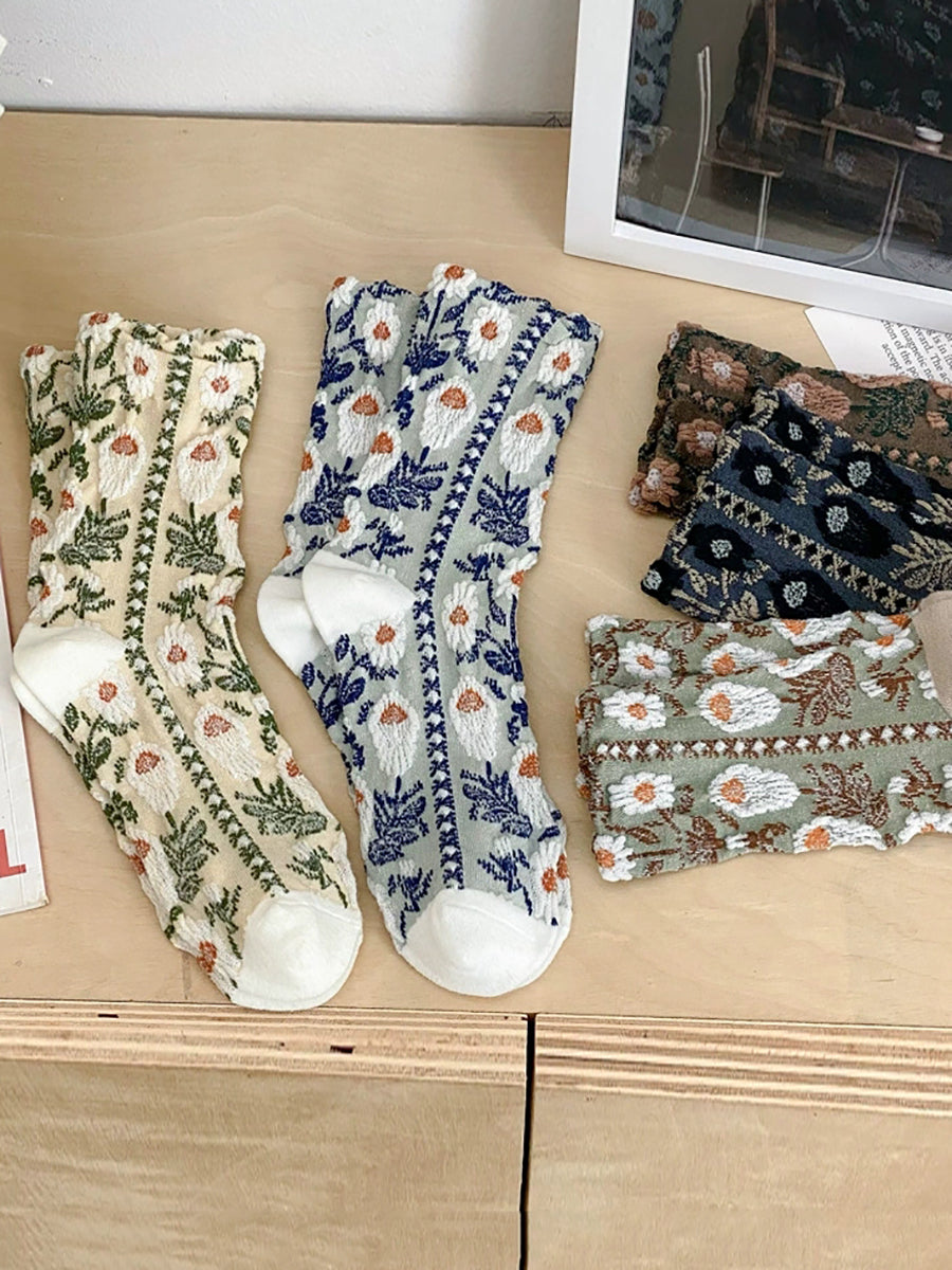 5 Pairs Women Autumn Flower Embossment Cotton Socks