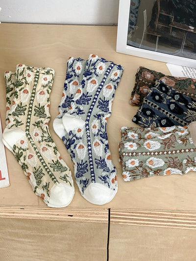 5 Pairs Women Autumn Flower Embossment Cotton Socks