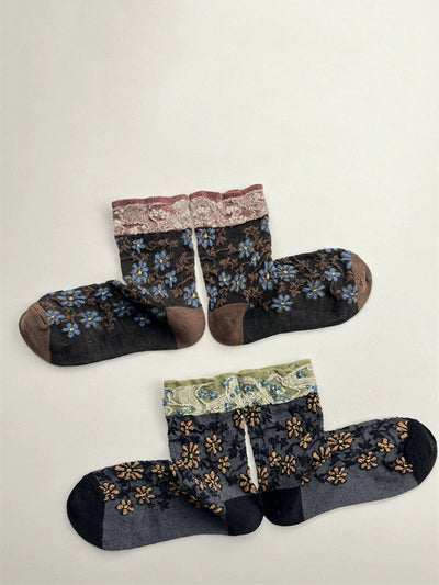 5 Pairs Women Ethnic Flower Embossing Cotton Socks
