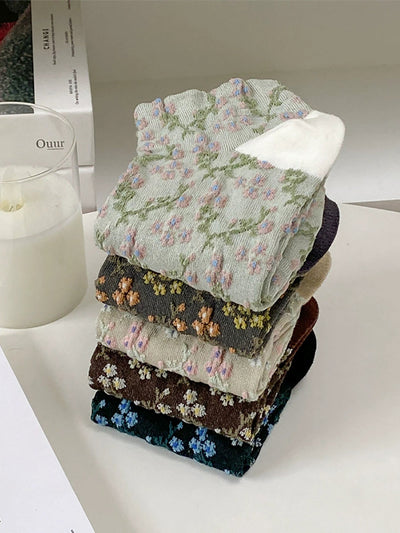 5 Pairs Women Vintage Flower Embossing Socks