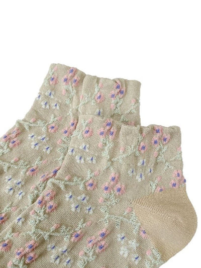 5 Pairs Women Vintage Flower Embossing Socks