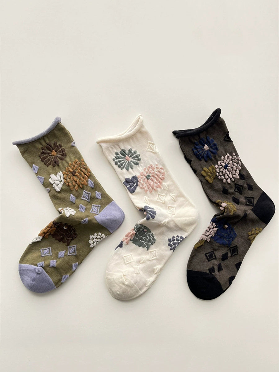 3 Pairs Women Artsy Flower Embossing Colorblock Socks