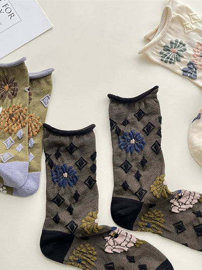 3 Pairs Women Artsy Flower Embossing Colorblock Socks