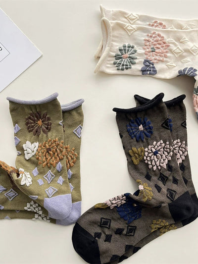 3 Pairs Women Artsy Flower Embossing Colorblock Socks