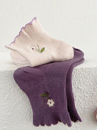 Women Artsy Flower Embroidery Cotton Socks