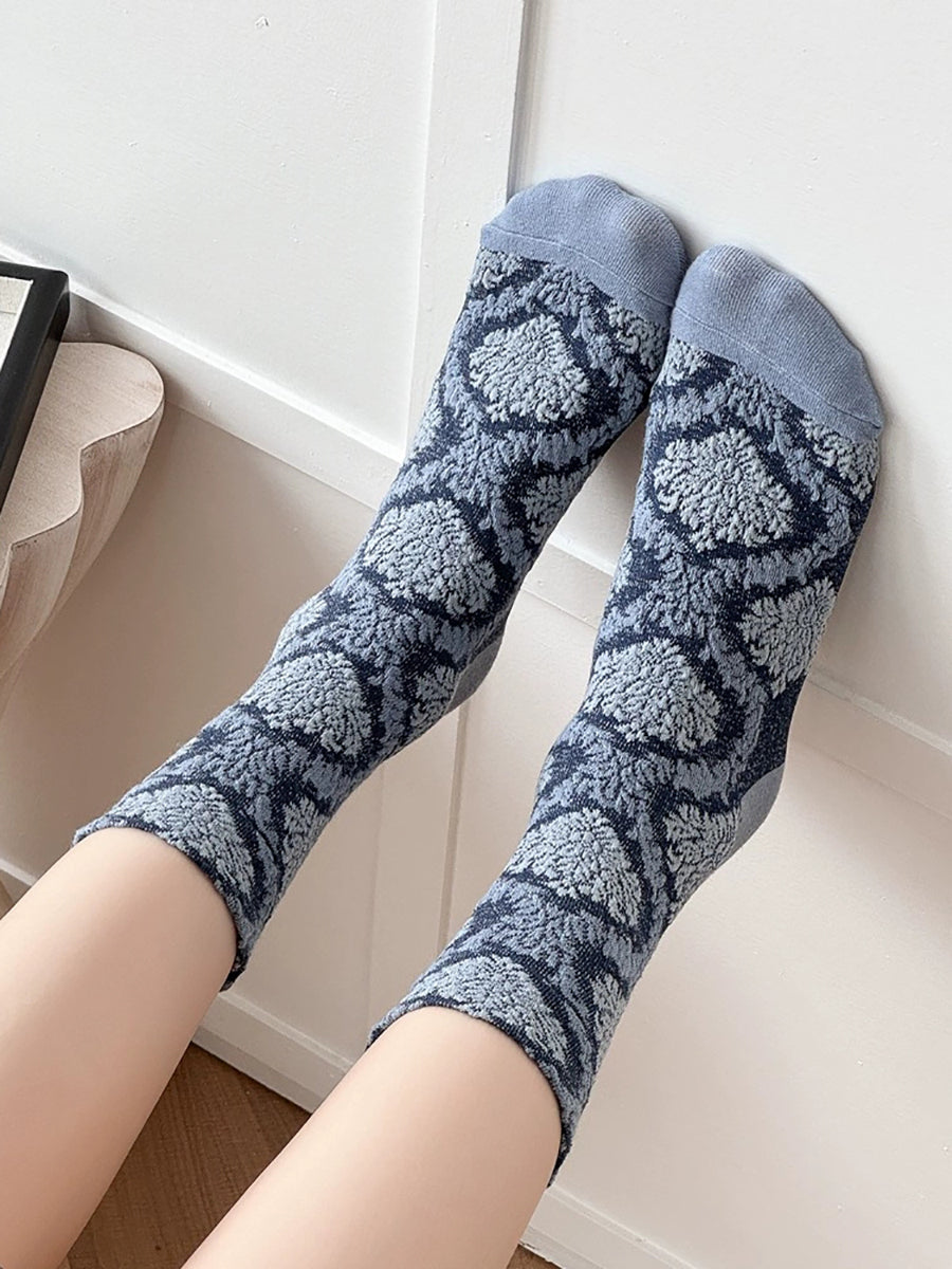 5 Pairs Women Artsy Flower Embossing Mid-Heel Socks