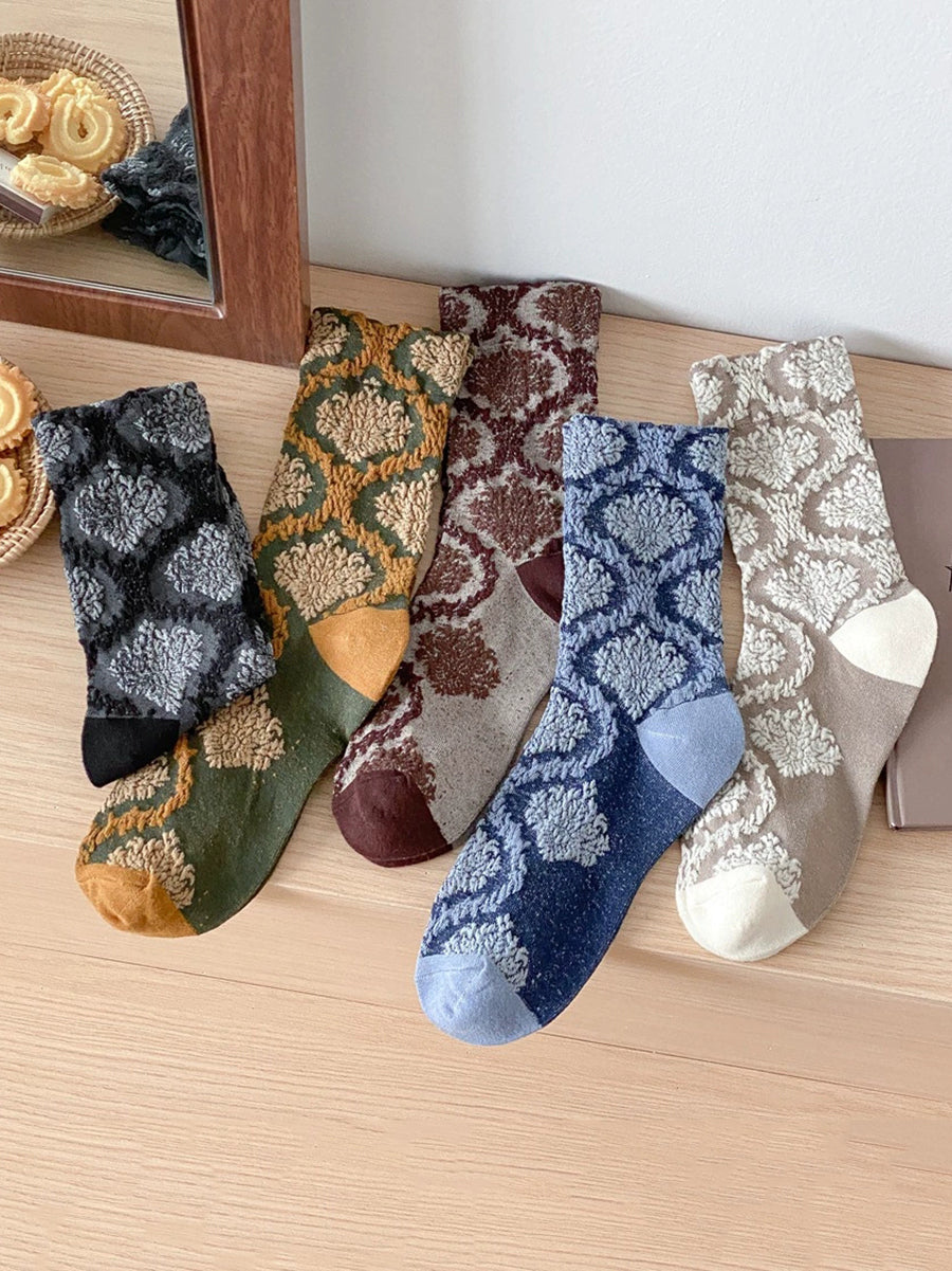5 Pairs Women Artsy Flower Embossing Mid-Heel Socks