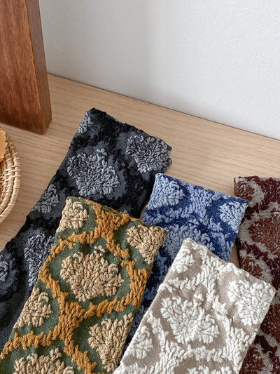 5 Pairs Women Artsy Flower Embossing Mid-Heel Socks