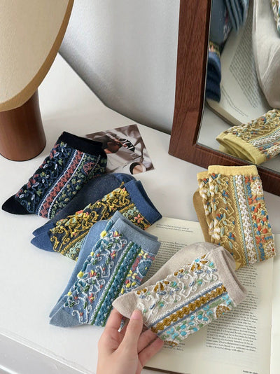 5 Pairs Women Vintage Flower Jacquad Socks
