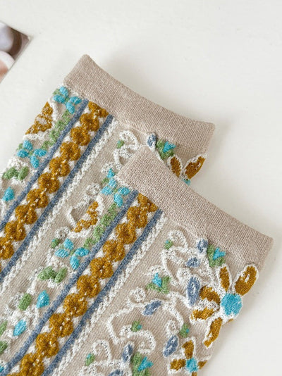 5 Pairs Women Vintage Flower Jacquad Socks