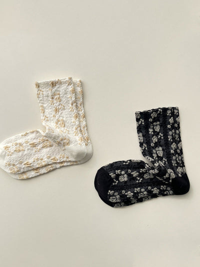 5 Pairs Women Artsy Flower Embossment Cotton Socks