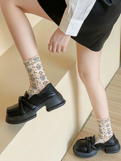 5 Pairs Women Winter Flower Embossing Socks