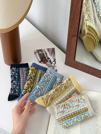 5 Pairs Women Vintage Floal Embossing Cotton Socks
