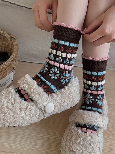 4 Pairs Women Winter Vintage Flower Plaid Socks