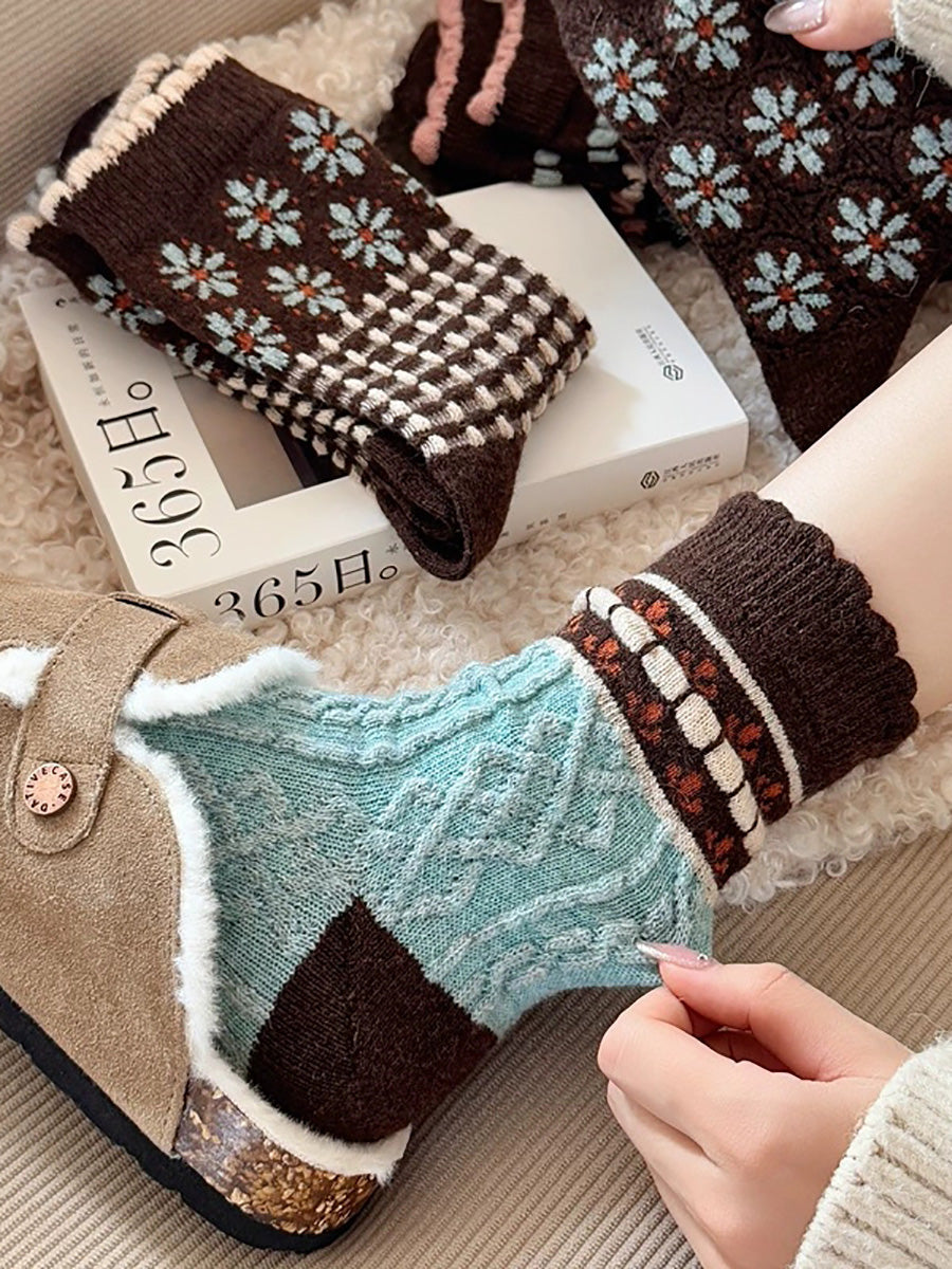 4 Pairs Women Winter Vintage Flower Plaid Socks