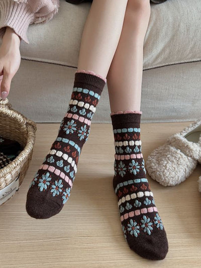 4 Pairs Women Winter Vintage Flower Plaid Socks