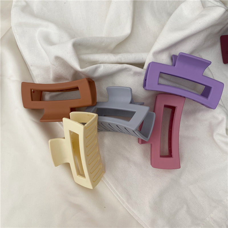 simple style solid color plastic hair claws