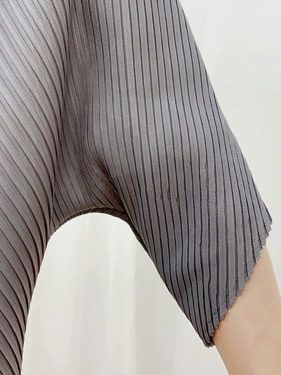 Half Sleeves Irregular Clipping Pleated Solid Color Round-Neck Midi Dresses