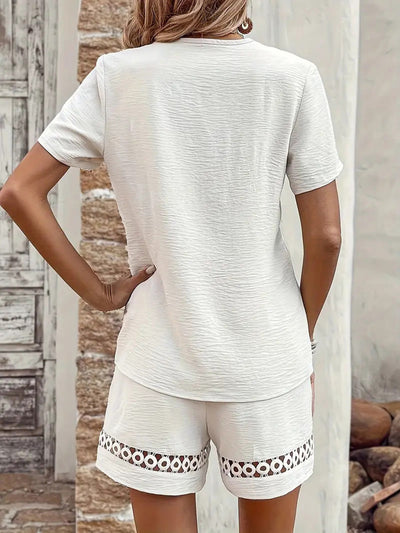 Loose Hollow Solid Color Split-Joint V-Neck Blouses&Shirts Tops +  Pleated Pockets Shorts Bottoms Two Pieces Set