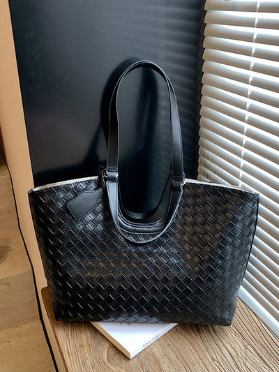 Split-Joint Shoulder Bags