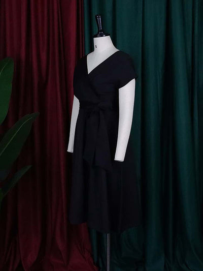 Bowknot Lace-Up Solid Color V-Neck Midi Dresses