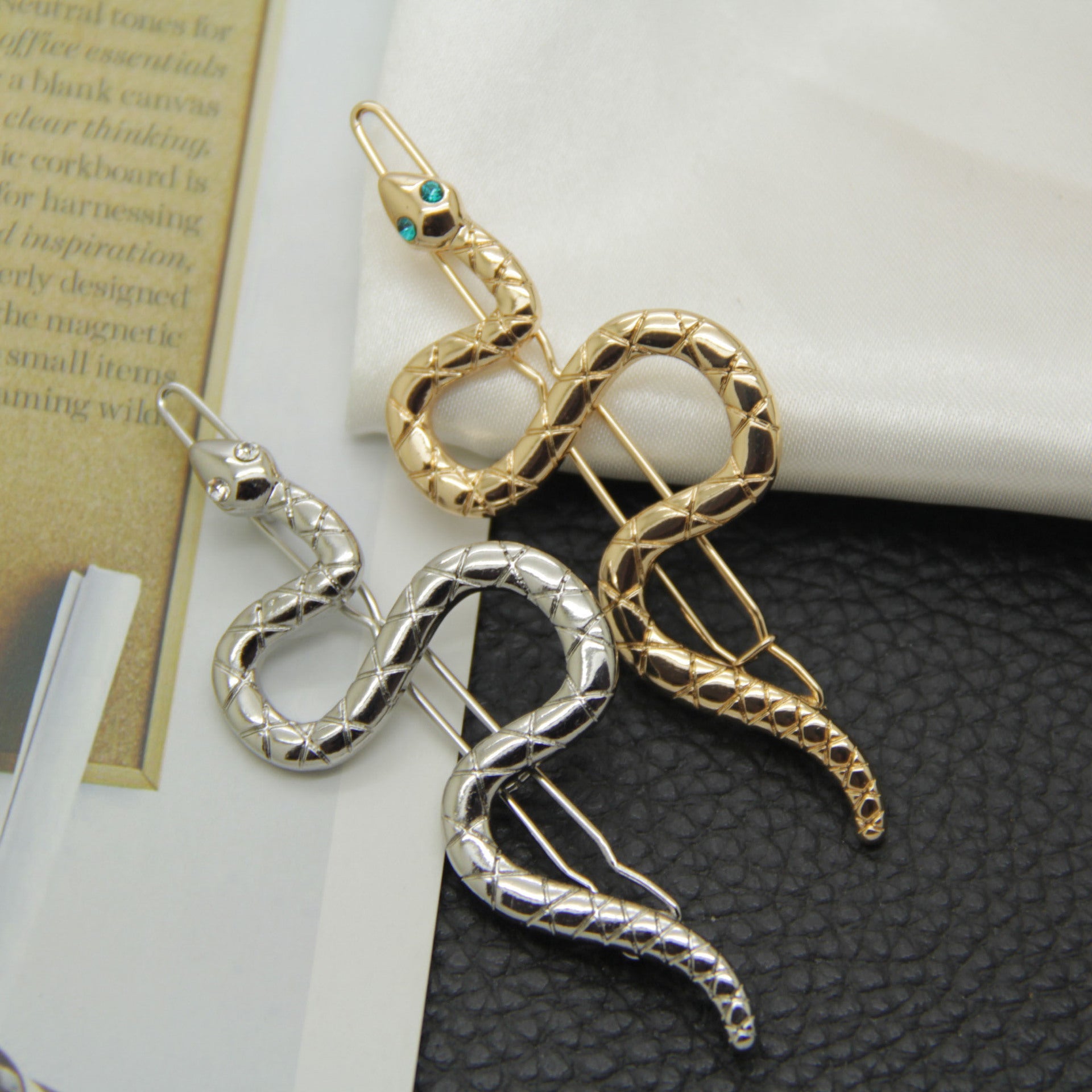 Women's IG Style Snake Alloy Plating Inlay Rhinestones Hair Clip