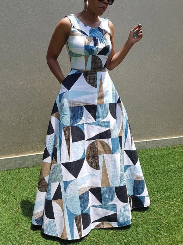 A-Line High Waisted Contrast Color Pleated Pockets Round-Neck Maxi Dresses