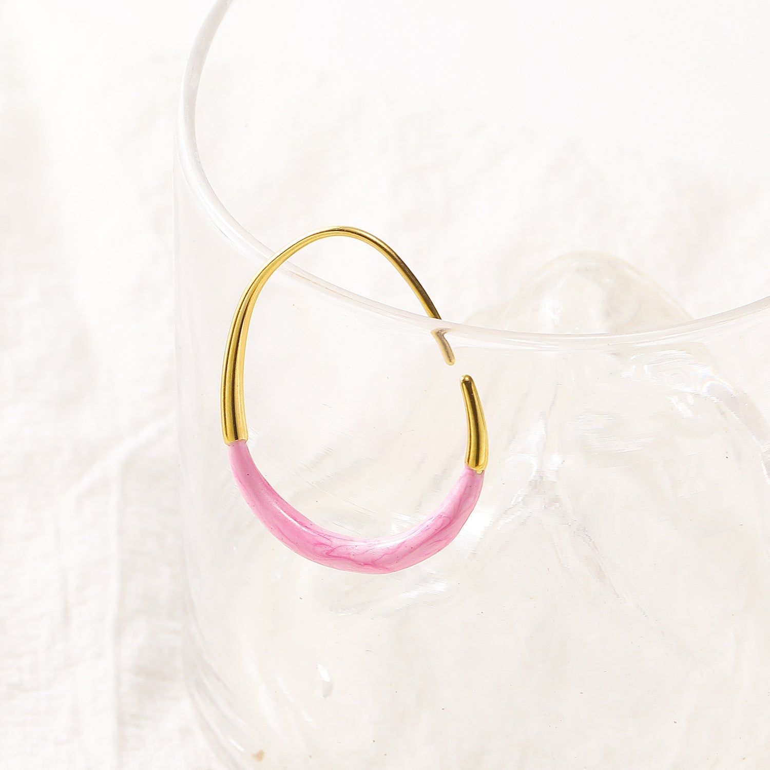 1 Pair Elegant C Shape Geometric Enamel Titanium Steel Ear Studs