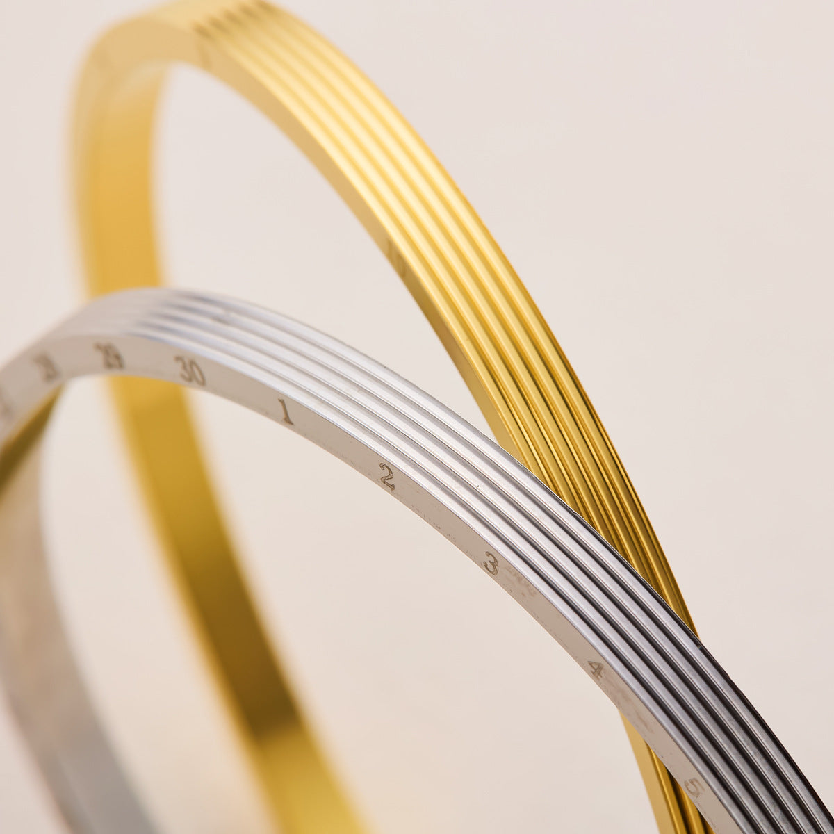 Casual Simple Style Solid Color Titanium Steel Bangle In Bulk