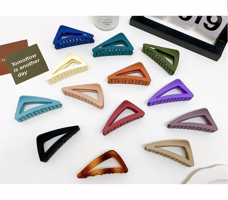 women's simple style triangle plastic hair claws