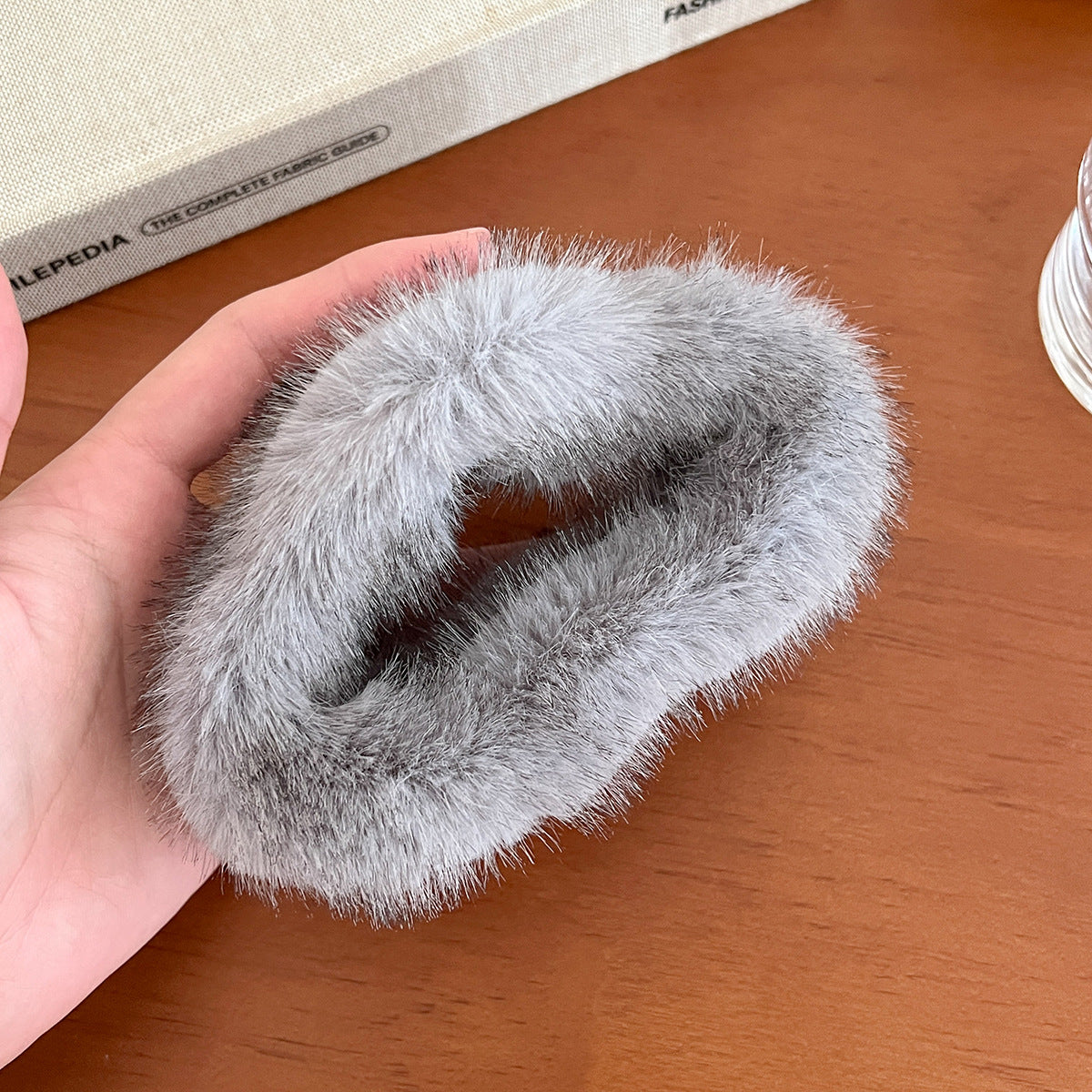 Korean Style Large Mink Fur Grip Women's New Autumn and Winter Hair Volume Shark  Former Red Hot Design Niche Barrettes